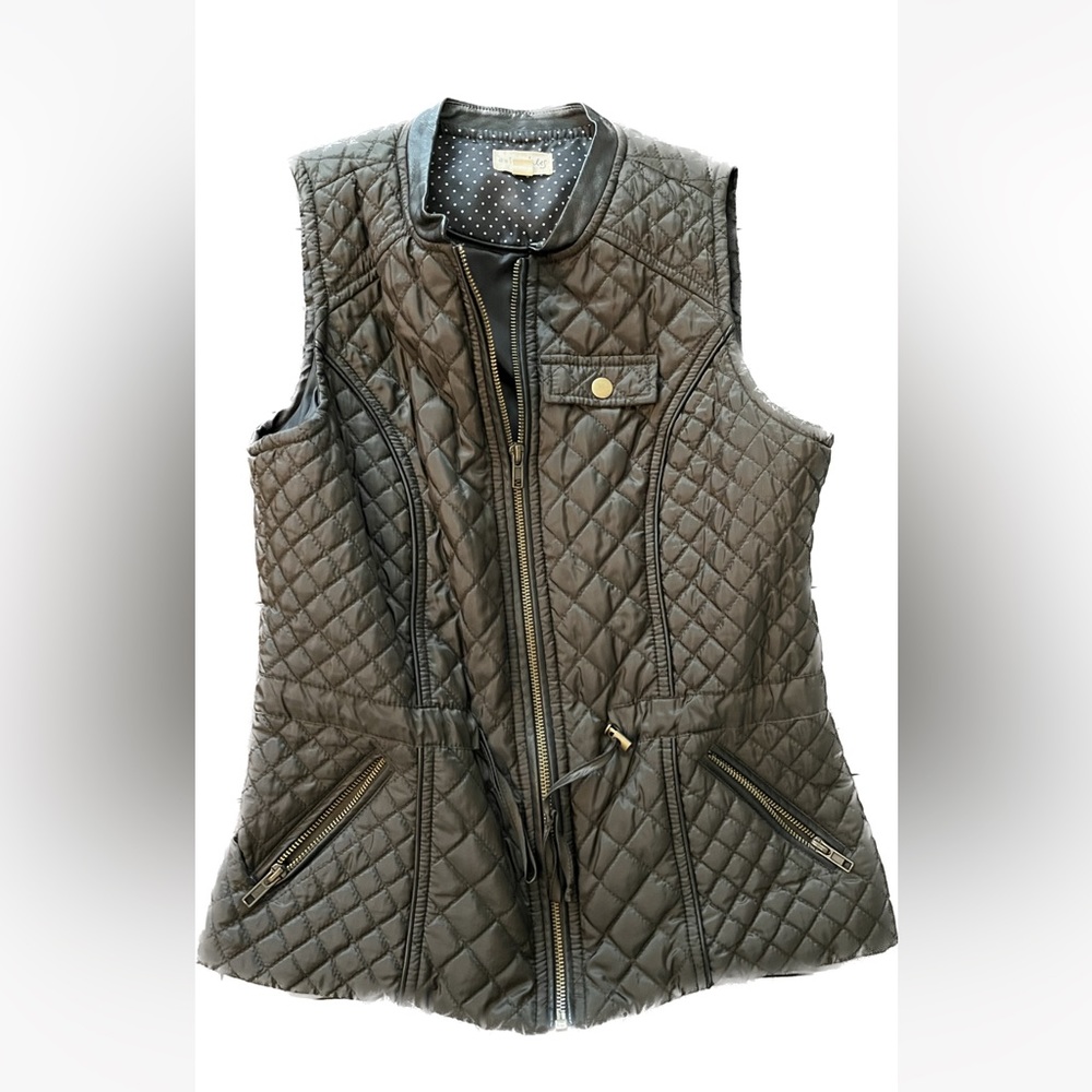 Women’s lightweight vest